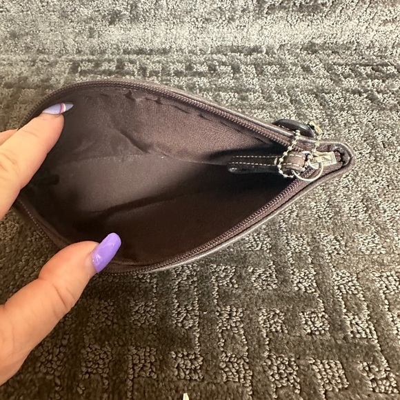 Vintage Coach cosmetic bag - Picture 7 of 7